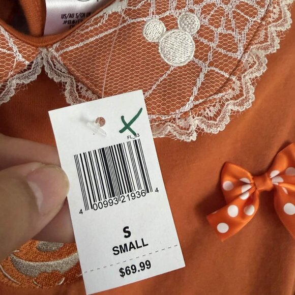 NWT (S) Her Universe Disney Halloween Pumpkin Pullover and Lace Collar - Picture 4 of 4